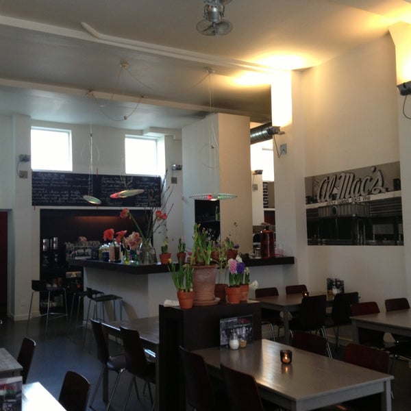 Bagel Bakery & Burgers Stadsdriehoek 51 tips from 1443 visitors