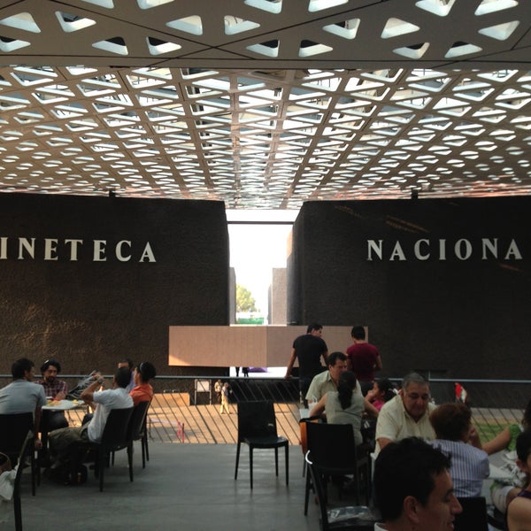 รูปภาพถ่ายที่ Cineteca Nacional โดย Christian V. เมื่อ 4/21/2013