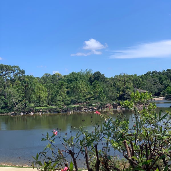Photo taken at Morikami Museum And Japanese Gardens by Angel O. on 5/11/2019