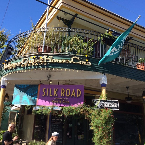 10/31/2014 tarihinde Carrie M.ziyaretçi tarafından Silk Road Restaurant &amp; Wine Bar'de çekilen fotoğraf