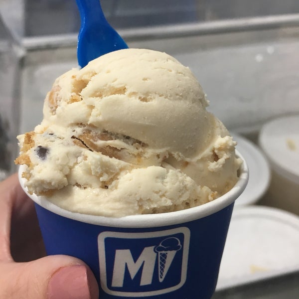 Foto scattata a Mikey Likes It Ice Cream da Morgan M. il 3/2/2017