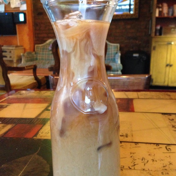 Order an ice coffee to drink in house, it'll come in a cute glass jar.