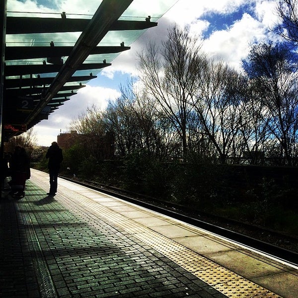 Sandhills Railway Station (SDL) 4 tips