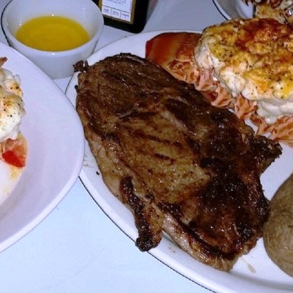 Alfonso's Steak & Lobster