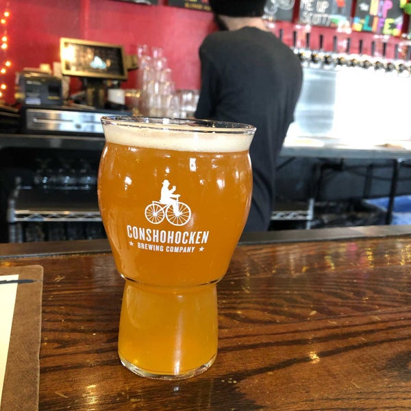 Photo taken at Puddlers Kitchen &amp; Tap by Conshohocken Brewing Co. by Edward H. on 2/10/2019