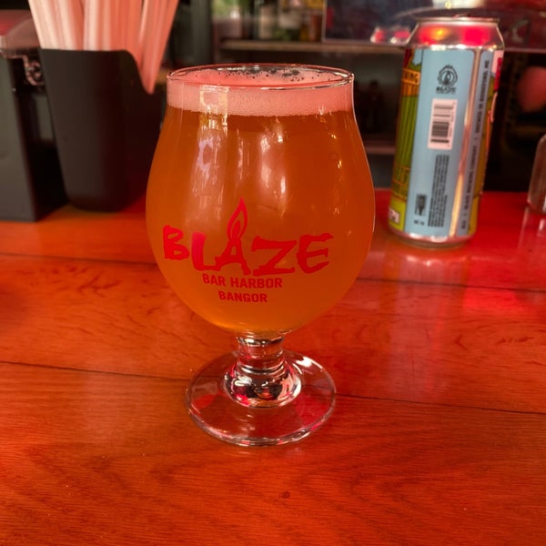 Photo taken at Blaze Craft Beer and Wood Fired Flavors by Edward H. on 7/29/2021