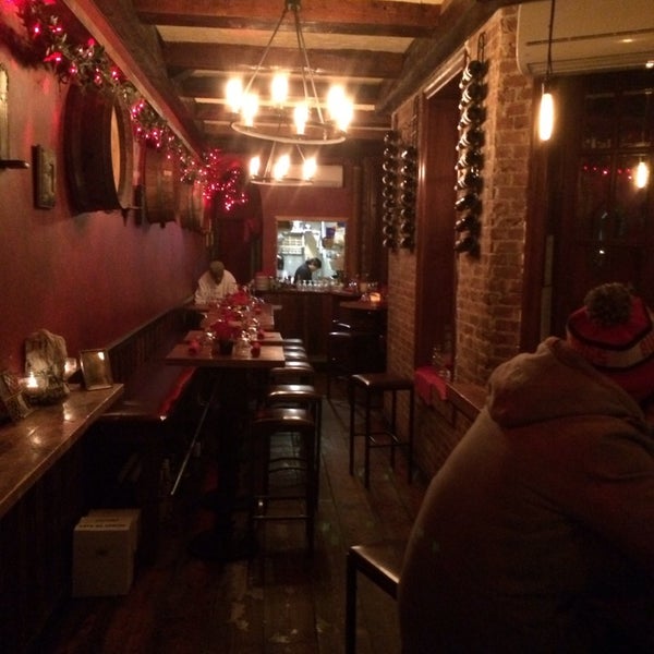 12/12/2013にBill L.がCello Wine Barで撮った写真