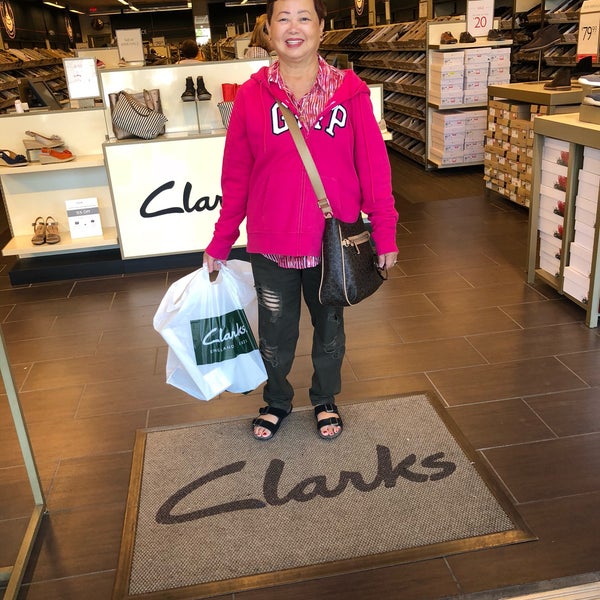 clarks outlet discount