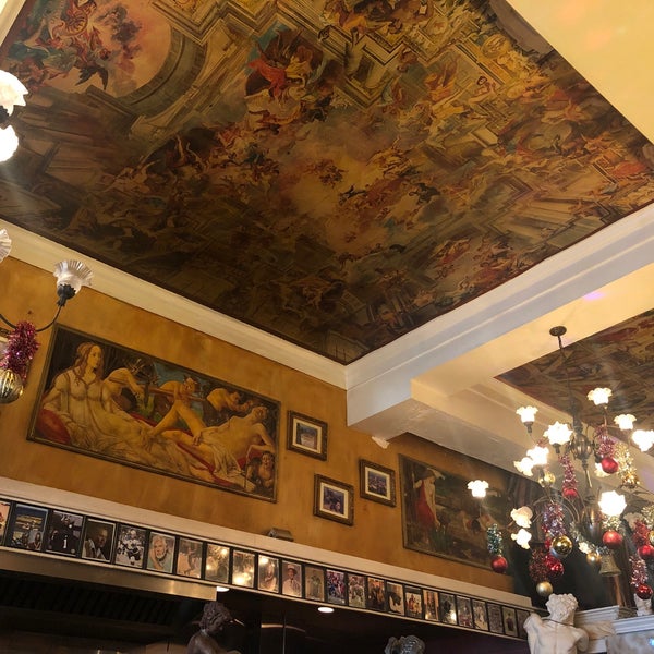 Photo taken at Mona Lisa Restaurant by Rodrigo A. on 1/3/2020