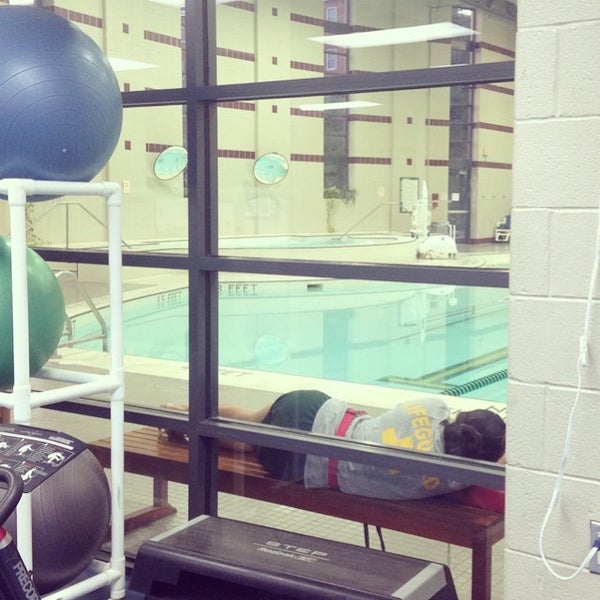 Photo prise au Aquatic and Fitness Center par Laura M. le7/15/2014