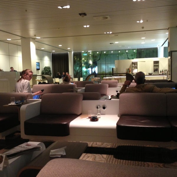Foto tirada no(a) Servisair Lounge 26 (Schengen) por Masato K. em 3/4/2013