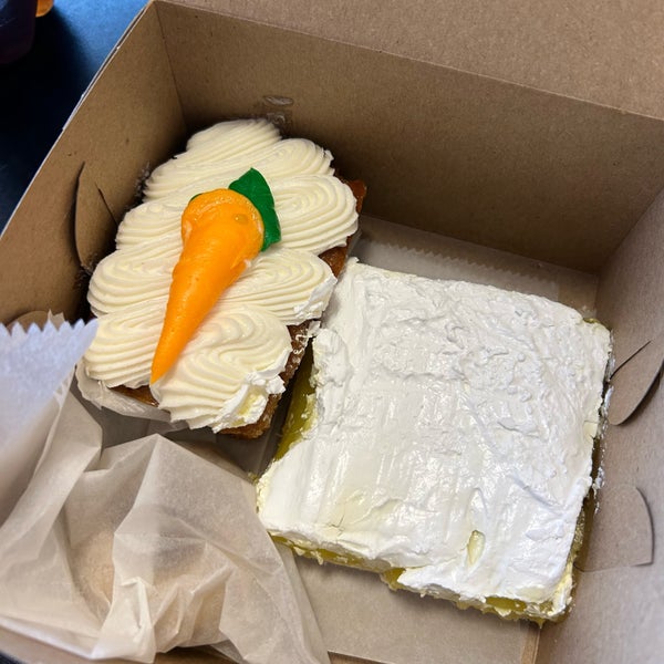 Tiffany's Bakery Bakery in Fairlawn