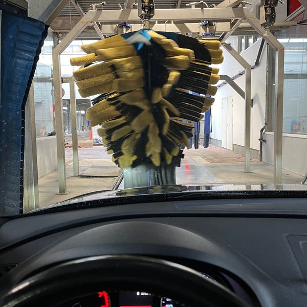 Indoor Car Wash Automotive Repair Shop in Alkmaar