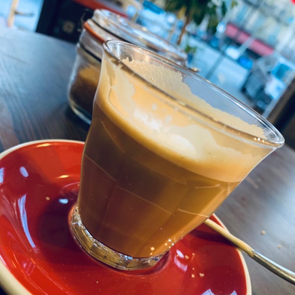 Try the excellent cortado!