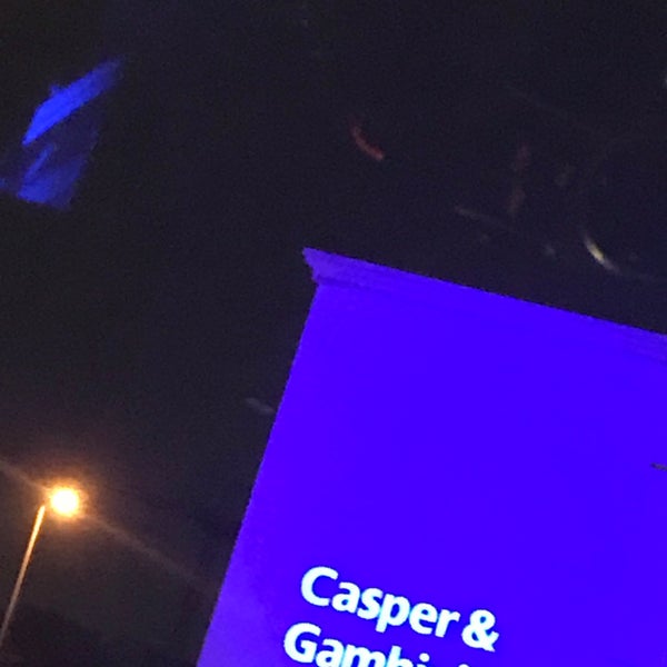 Photo taken at Casper &amp; Gambini&#39;s by Yousof . on 5/19/2017