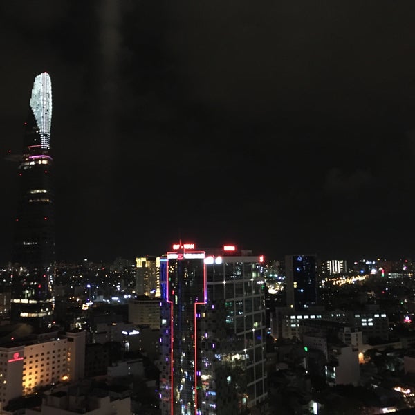 รูปภาพถ่ายที่ Level23 Sheraton Saigon - Nightspot &amp; Wine Bar โดย CassieGaga เมื่อ 10/1/2016