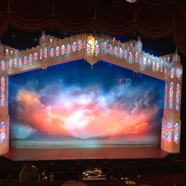 Foto diambil di Palace Theatre oleh Martyn M. pada 8/21/2019