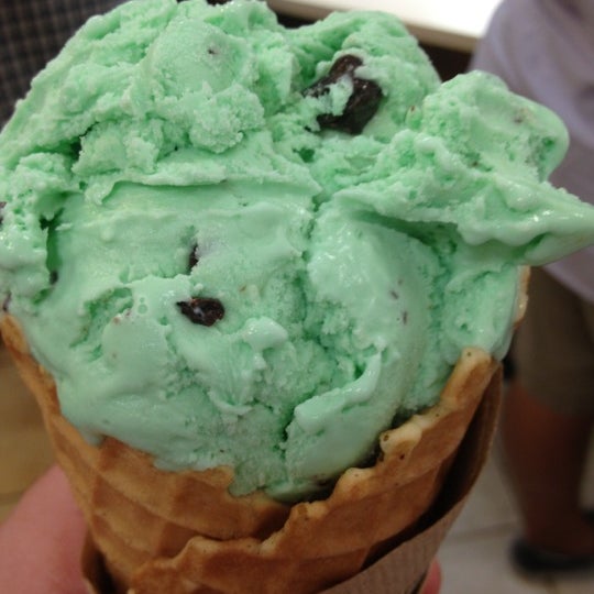 Photo taken at Kilwins Ice Cream by Danny S. on 10/20/2012