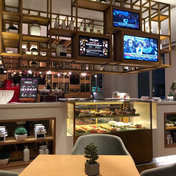 Снимок сделан в Hilton Garden Inn Dubai, Mall Avenue пользователем Star. 🌠 3/8/2019