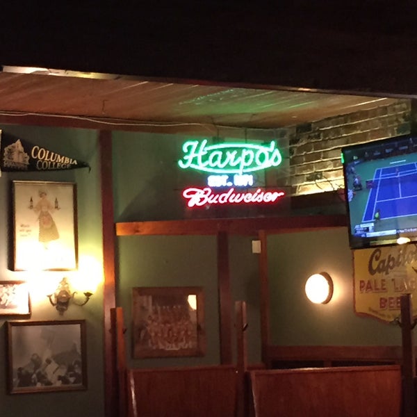 Снимок сделан в Harpo&#39;s Bar &amp; Grill пользователем Kim 8/14/2015