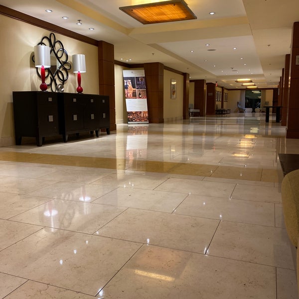 รูปภาพถ่ายที่ Atlanta Marriott Buckhead Hotel &amp; Conference Center โดย MiniME เมื่อ 3/2/2022