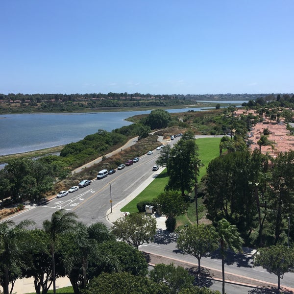 Photo taken at Newport Beach Marriott Bayview by MiniME on 6/11/2017
