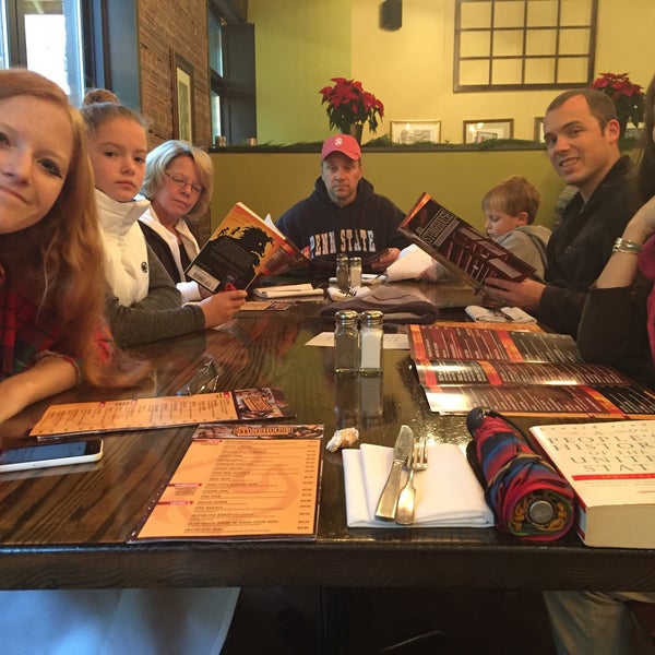 Foto diambil di The Stonehouse Pizza &amp; Pasteria oleh Beth G. pada 11/28/2015