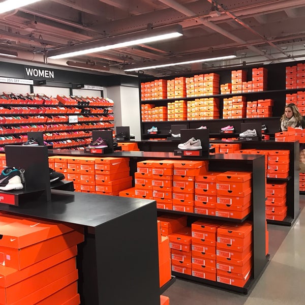 nike store detroit