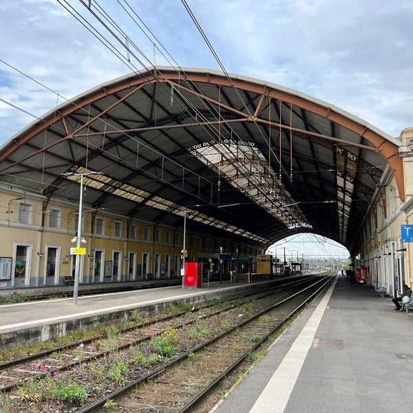 Das Foto wurde bei Gare SNCF d&#39;Avignon-Centre von Frank K. am 4/29/2023 aufgenommen