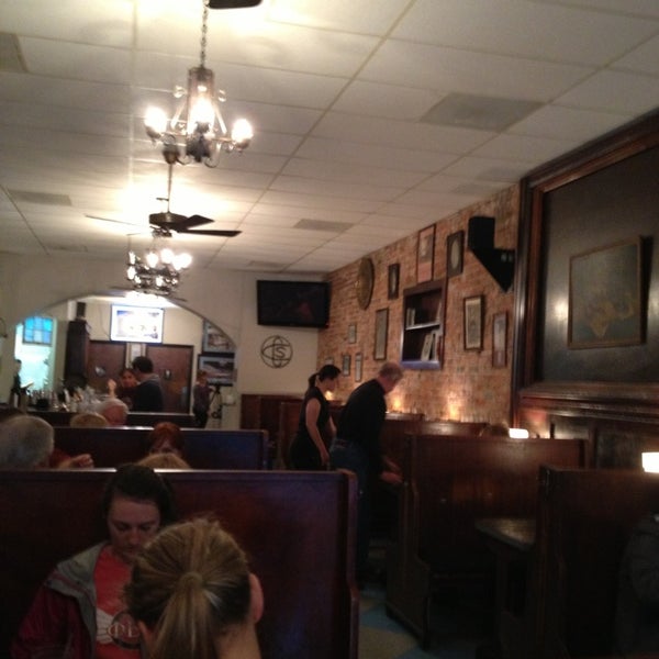3/24/2013 tarihinde Jana R.ziyaretçi tarafından Carolina Coffee Shop'de çekilen fotoğraf