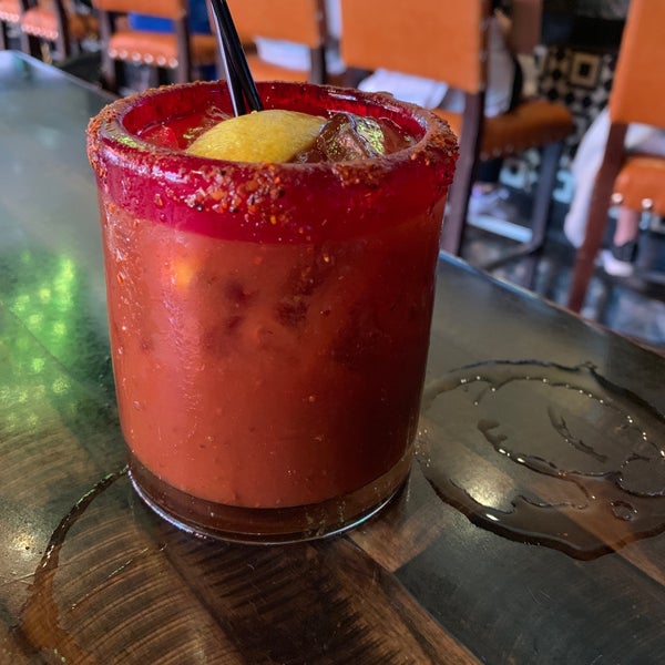 Foto tomada en Chayo Mexican Kitchen + Tequila Bar  por Mike K. el 5/10/2019