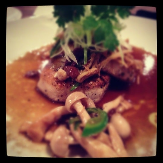 10/24/2012 tarihinde Kenziyaretçi tarafından SPIN Modern Thai Cuisine'de çekilen fotoğraf