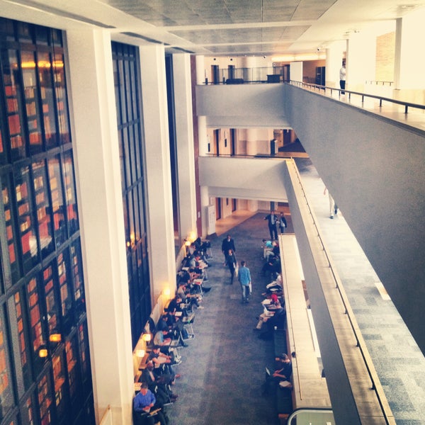 5/9/2013にNina C.が大英図書館で撮った写真