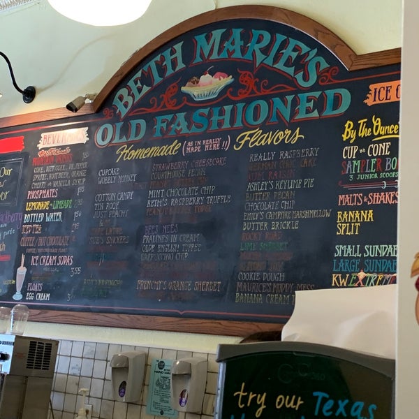 Photo taken at Beth Marie&#39;s Old Fashioned Ice Cream &amp; Soda Fountain by vhq22 on 6/30/2019