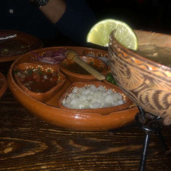 Foto scattata a D&#39; La Santa Mexican Cuisine &amp; Grill da Yogita M. il 3/31/2019