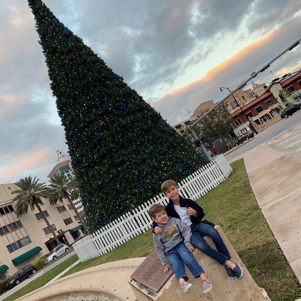 Coral Gables Christmas Park 2022 Coral Gables Christmas Park - Park In Miami