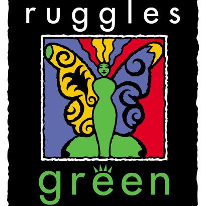 Foto tirada no(a) Ruggles Green por Ruggles Green em 5/9/2016