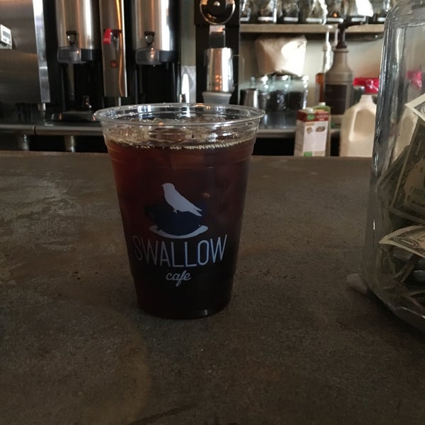 8/6/2016 tarihinde Will S.ziyaretçi tarafından Swallow Café'de çekilen fotoğraf