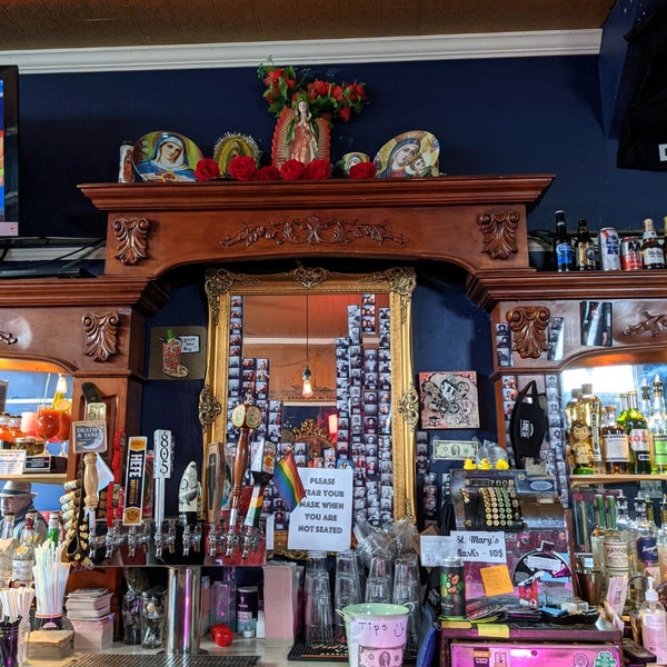 Foto diambil di St. Mary&#39;s Pub oleh Will S. pada 9/25/2021