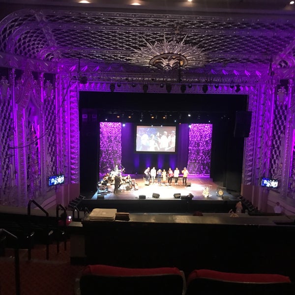 Foto diambil di Saban Theater oleh Jennifer B. pada 7/21/2019