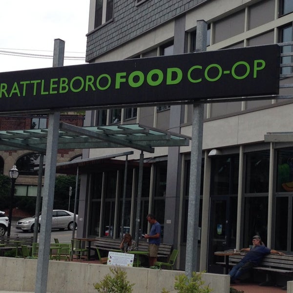 7/19/2014 tarihinde Marcella C.ziyaretçi tarafından Brattleboro Food Co-op'de çekilen fotoğraf
