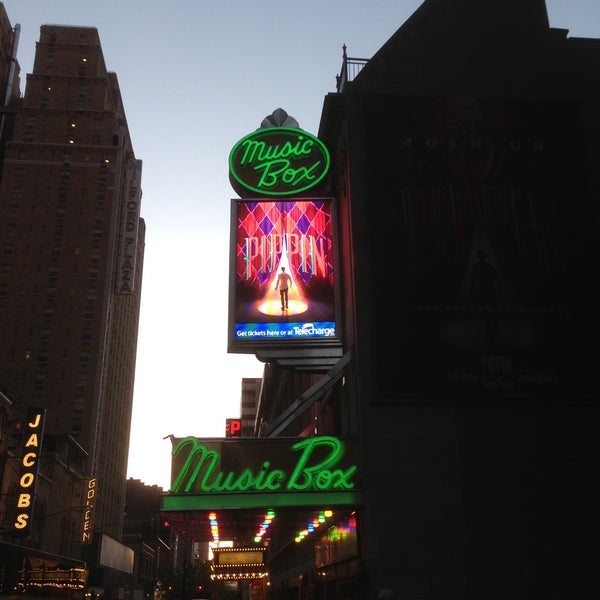 Foto scattata a PIPPIN The Musical on Broadway da Bobby M. il 5/14/2013
