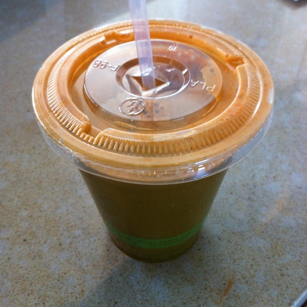 6/20/2013にMichelle MがLean and Green Cafeで撮った写真