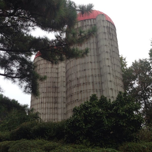 Silos Park Crabapple Village 1 tip from 121 visitors