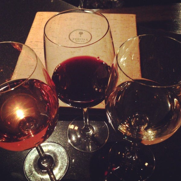 11/3/2013にInna K.がVeritas Wine Barで撮った写真