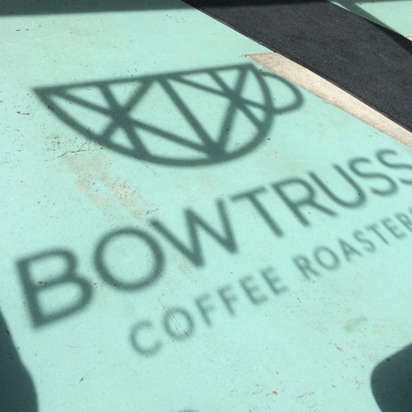 Das Foto wurde bei Bow Truss Coffee Roasters von Christian T. am 6/27/2015 aufgenommen