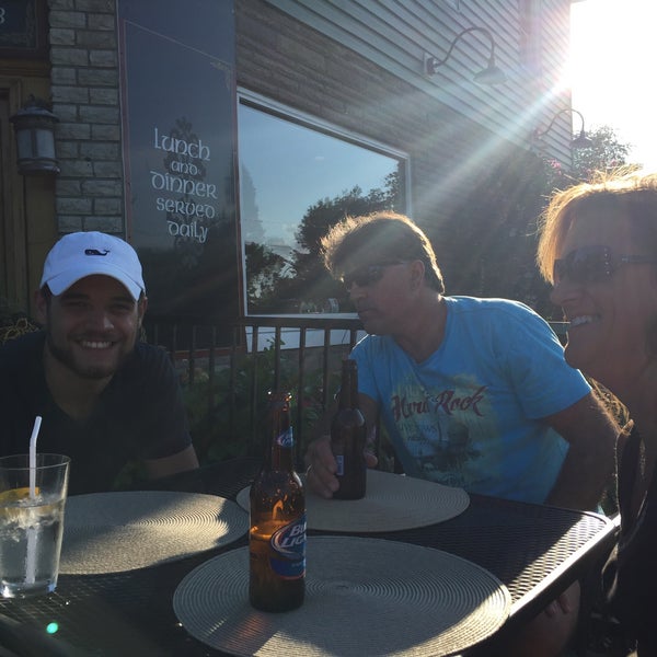 Potter's Field Restaurant & Pub 425 Potters Rd