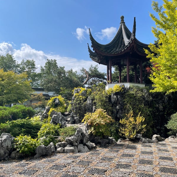 Photo taken at Dr. Sun Yat-Sen Classical Chinese Garden by Zacky M. on 8/30/2023