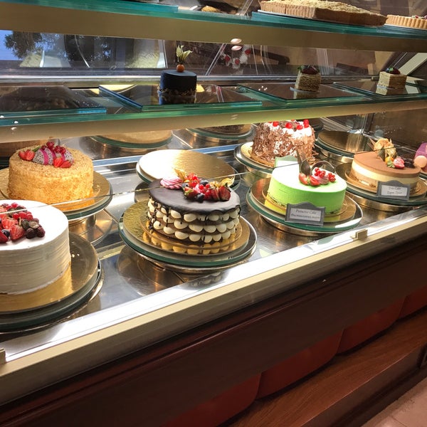 Чапаева 9б белгород бон бон. Бон бон кондитерская белгород. Бон бон белгород кондитерская. Бонбон белгород. Бон бон белгород кондитерская.