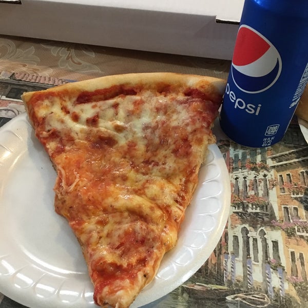 7/11/2017にEdがGaby&#39;s Pizzaで撮った写真